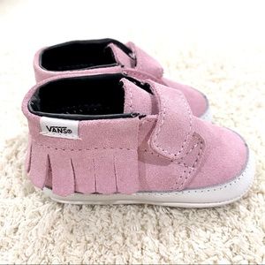 EUC Vans Baby Girl Chukka Moccasin Crib Shoe sz 2
